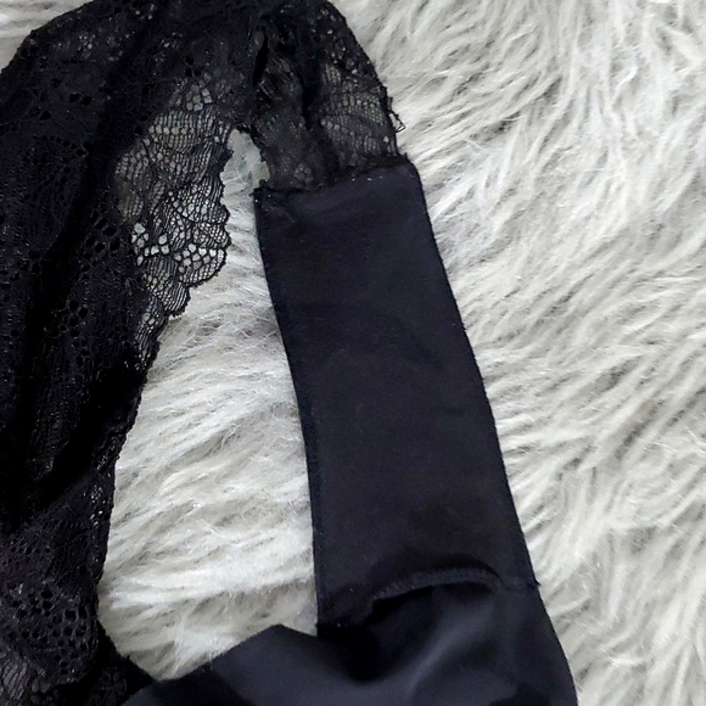 Black Lace Cheeky Midrise Panty - Picture 4 of 4